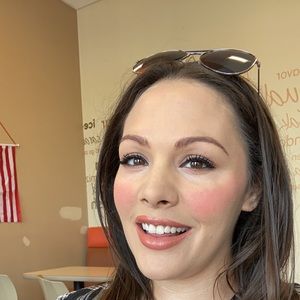 Meet your Posher, Alice